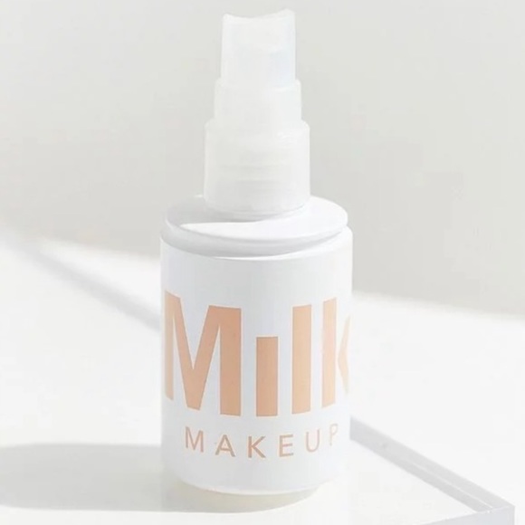 Milk Makeup Blur Spray Weightless Mattifying - Picture 3 of 3